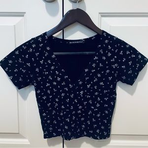 🖤 Brandy Melville Black Floral Amara Top 🖤